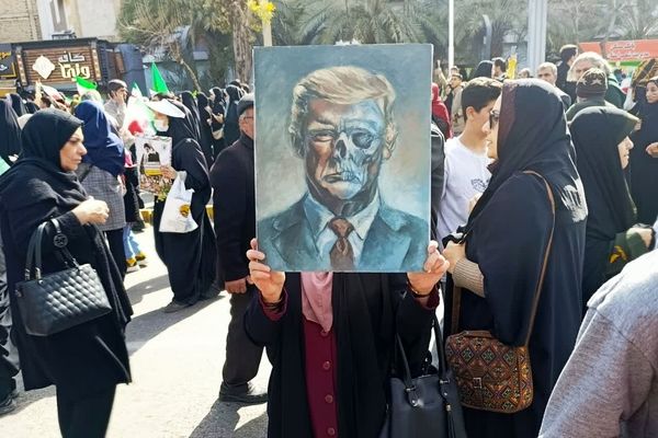 حضور با شکوه مردم، رسیدن به اوج بلندی و قدرت