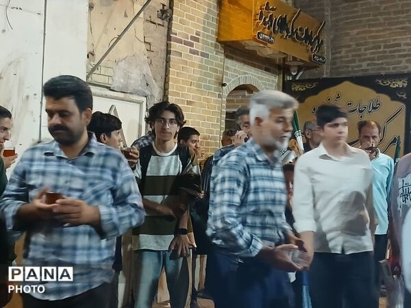  خدمت رسانی چایخانه حضرت زهرا 