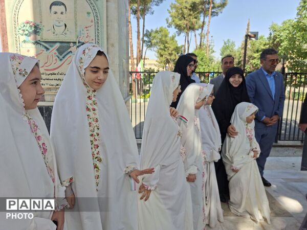 طنین اندازی سرود دختران میقات در مقتل شهید آرمان علی وردی