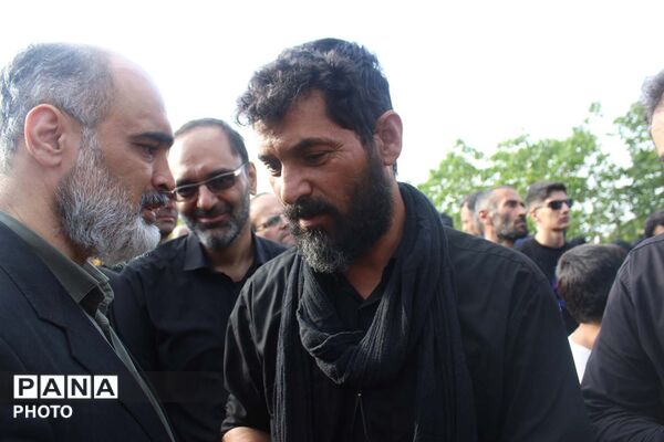 خاکسپاری دو شهید جنگ سوم در گلزار شهدای روستای فردو