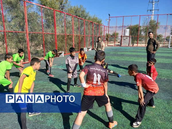 مسابقه فوتبال دوستانه در آموزشگاه شهید ابراهیم رضوی