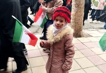 حضور گسترده مردم هرسین در راهپیمایی ۲۲ بهمن