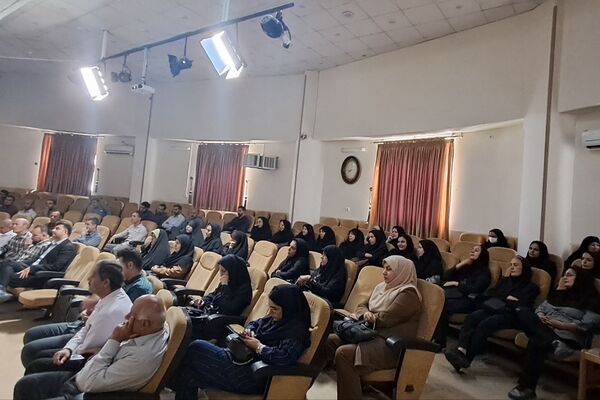 برگزاری کارگاه جهاد تبیین درباره جنگ تحمیلی دوازده روزه در سنندج