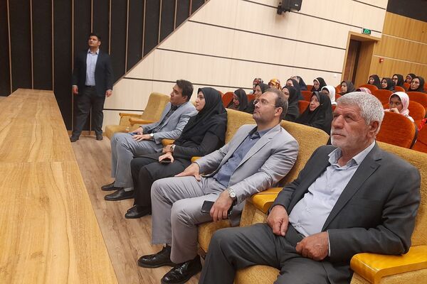 برزگرای جشنواره طلایه داران  به منظور  قدردانی از تلاش‌ها و دستاوردهای دانش‌آموزان و مدیران مدارس ملارد 
