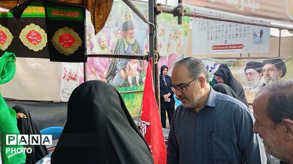 حضور مسئولان در کنار خادمان نوجوان موکب اربعین