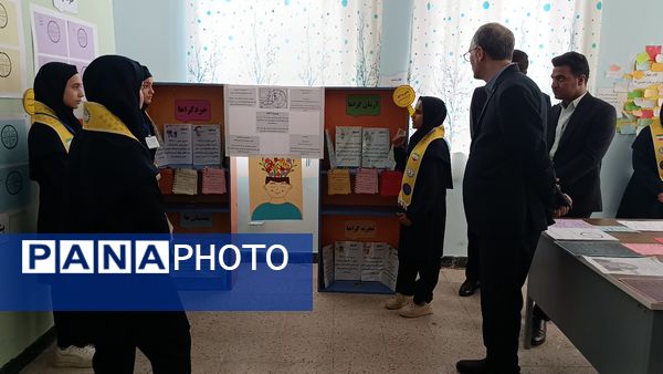 بازدید مسئولین استانی  از دبیرستان فرزانگان