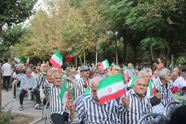 روزی برای تقدیر از سالمندان