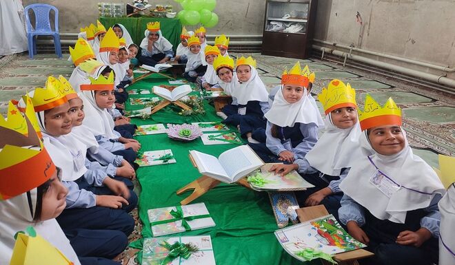 جشن قرآن در مدرسه شهید معظم