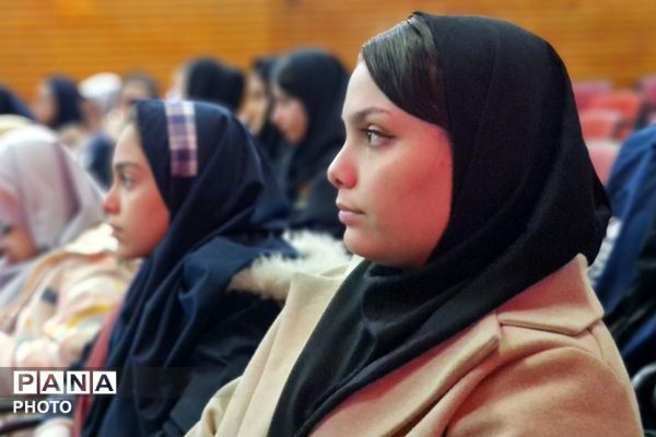 تبیین اهمیت رسانه در تربیت