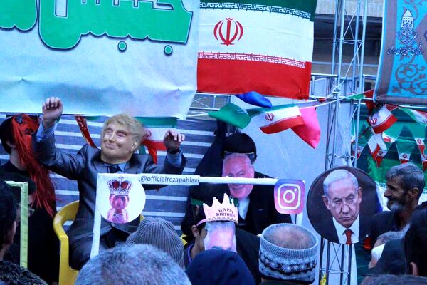 گروه تئاتر پانا  با نام ‘منتظران ظهور’ در روز 22 بهمن نمایش جذابی را به اجرا درآورد