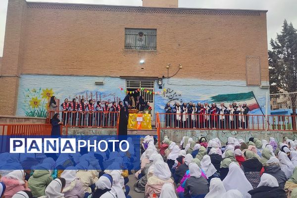 جشن باشکوه میلاد امام عصر (عج) در هئیت دخترانه ریحانه ها