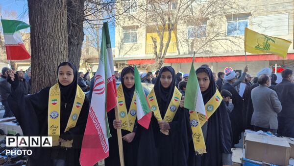 برگزاری مراسم بیعت با سید مجتبی خامنه‌ای در شهرستان فارسان 
