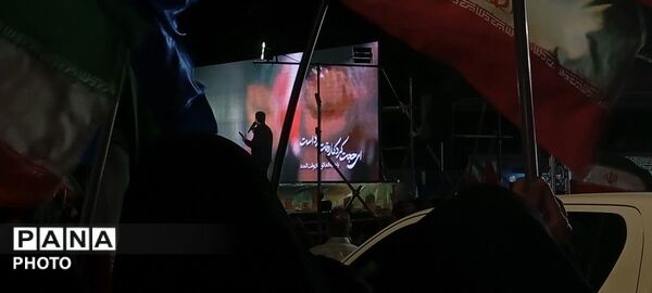 نمایش توان دفاعی کشور در میدان امام حسین (ع) یزد