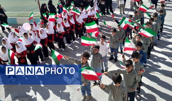 جشن شکوفه‌ها در دبستان‌های شهرستان ایلام 