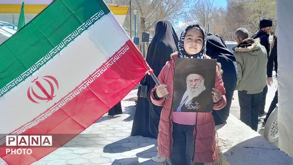 مراسم استغاثه به امام زمان (عج) به همراه آتش زدن بت بعل در گرداب شهر بن