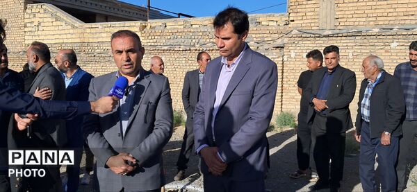 آیین کلنگ‌زنی مدرسه فرهنگ در چم‌خلیفه سامان