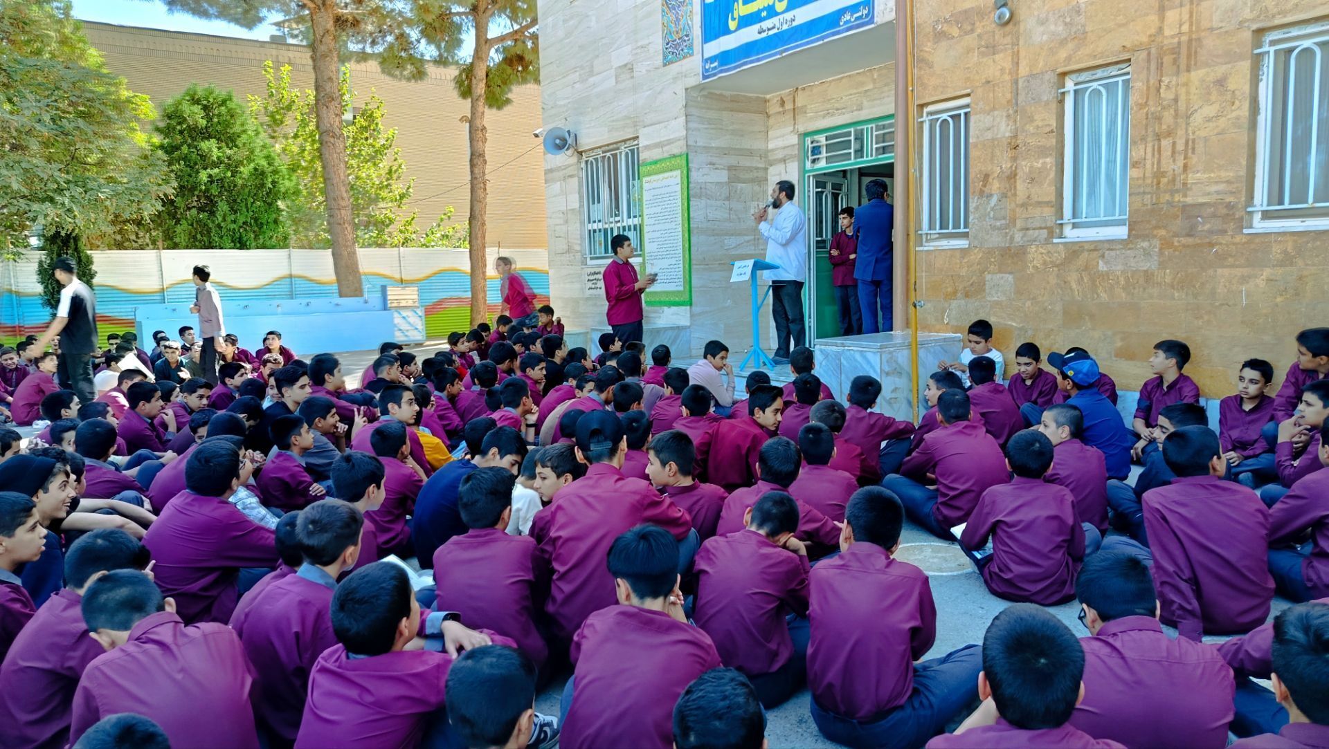 معرفی طرح مهارت‌آموزی به دانش‌آموزان دبیرستان میثاق کاشمر