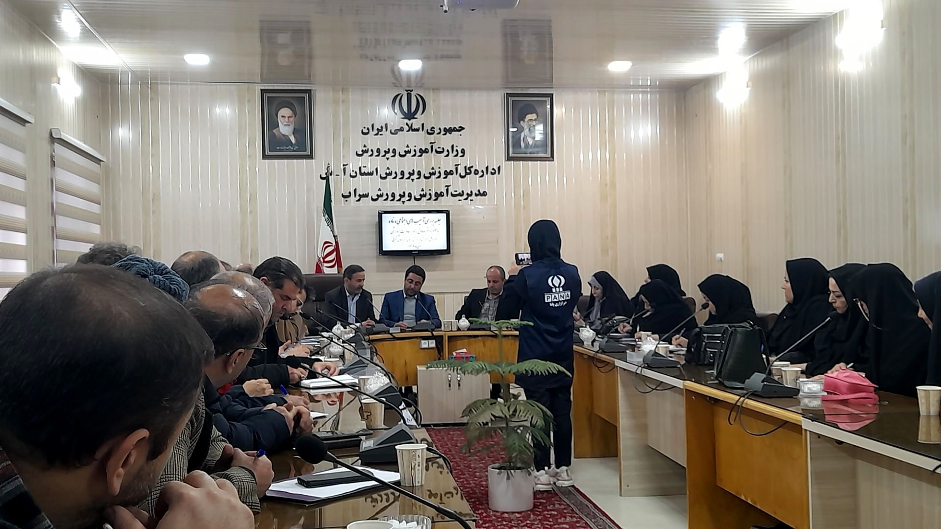 نشست مشترک معاونت پرورشی و فرهنگی آذربایجان شرقی با مدیران مدارس سراب 