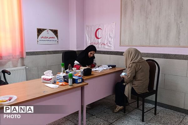 دومین کاروان سلامت جمعیت هلال‌احمر در مدرسه شهید رستمی ،شهرستان قدس 