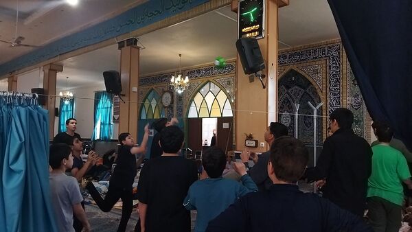  تفریح و مطالعه در دل اعتکاف