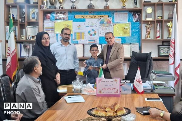 نواخته شدن زنگ پیوند اولیا و مربیان مدرسه ملاصدرا