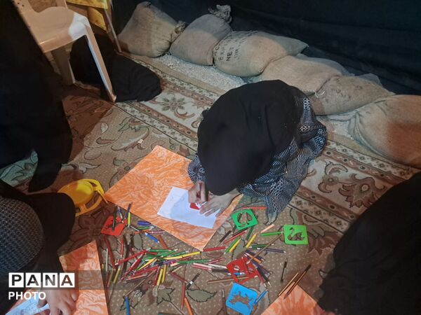  مرور درس نامه دانش‌آموزان به یاد شهدای میناب 