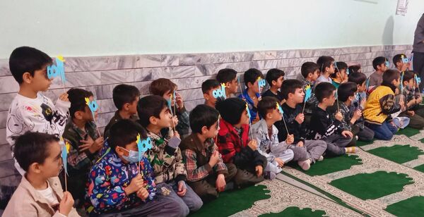 برگزاری جشن یادگیری عدد صد برای کلاس دومی‌های دبستان تصفیه چیها 