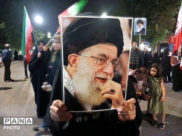  نود و یکمین شب از اجتماعات در حسینیه امام خمینی میهمان قاب پانا