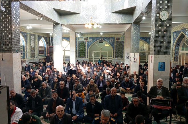 اقتدار مردم ایران اسلامی در نماز جمعه شهر بن