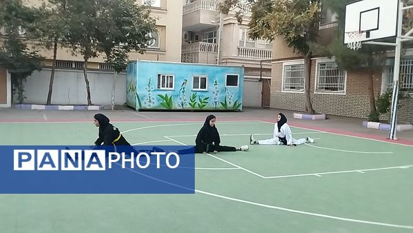 افتتاحیه المپیاد ورزشی در دبیرستان مستوفق