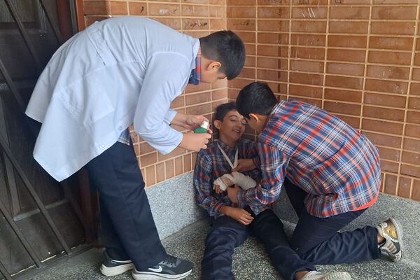 مانور زلزله در دبستان معارف 6 ناحیه 3