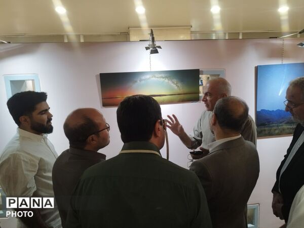 آیین اختتامیه سومین جشنواره ملی نجوم ادیب و افتتاح نمایشگاه آثار درکتابخانه مرکزی اصفهان