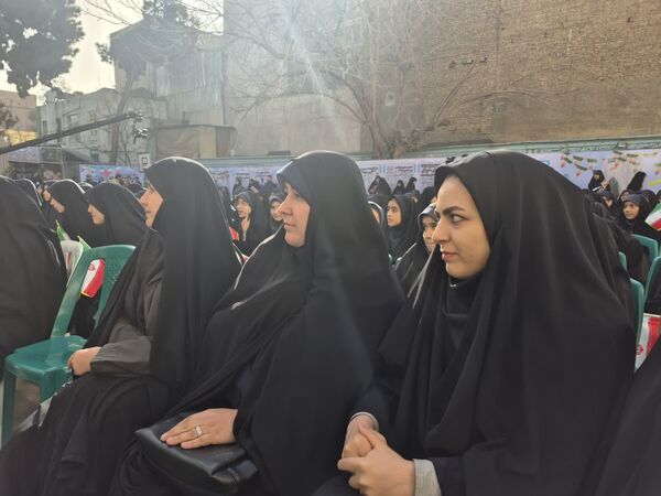 صدای انقلاب طنین انداز شد