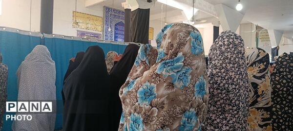شکوه حضور مردم سملقان در سنگر نماز جمعه