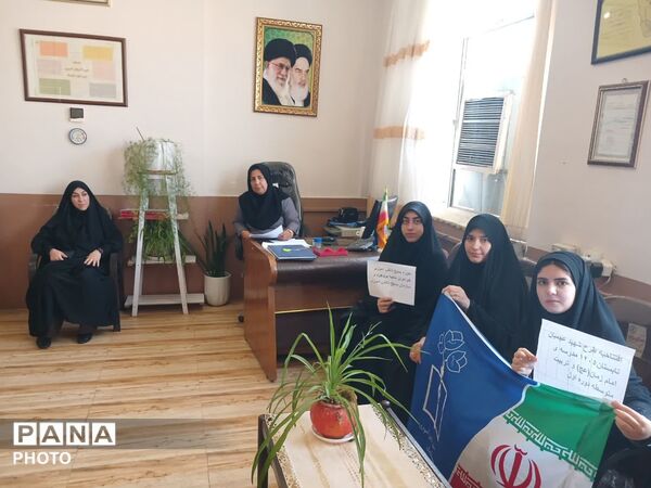 اجرای طرح شهید عجمیان در مدارس بروجرد؛ رنگ‌آمیزی جهادی مدارس با حضور دانش‌آموزان و دانشجویان