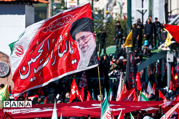 تشییع پیکر رهبر شهید انقلاب در مشهد مقدس-۴
