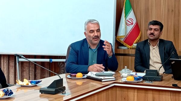 جلسه بررسی عملکرد و کیفیت آموزشی مدارس شهرستان بن با حضور مسئولان استانی