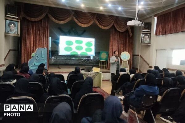  همایش‌های هدایت تحصیلی با محوریت معرفی هنرستان‌های فنی و کاردانش در ناحیه یک شهرری