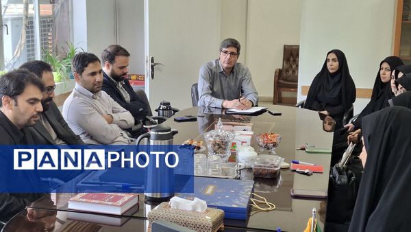 تقدیر از خبرنگاران فعال پانا  به‌مناسبت سالگرد تأسیس پانا در جلسه شورای پرورشی منطقه 14