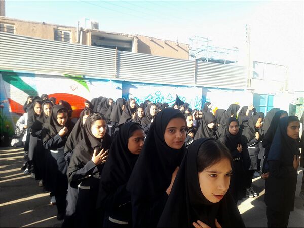 گرامیداشت هفته دفاع مقدس در دبیرستان فیاض