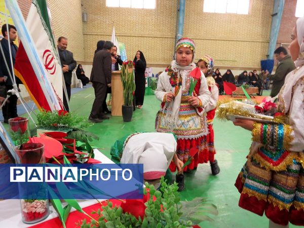 آیین برگزاری زنگ سپاس معلم در مدرسه خانکلابی بجنورد