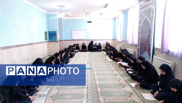 محفل انس با قرآن کریم در بخش‌های میمه و زرین آباد 
