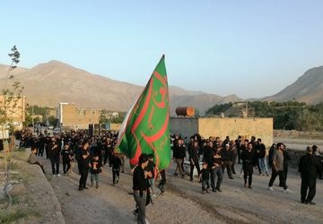 آیین زنجیرزنی و عزاداری روز تاسوعای حسینی