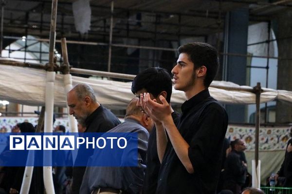 وداع با پیکر مطهر شهید حسین امیرعبدالهیان در شهرستان ری