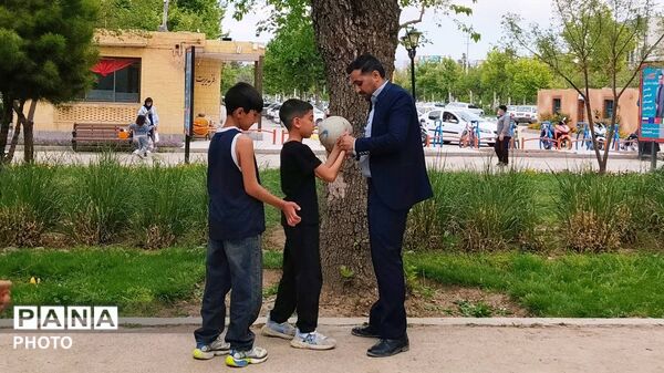 از کلاسِ مجازی تا قدردانیِ حضوری دانش‌آموزان در طبیعت