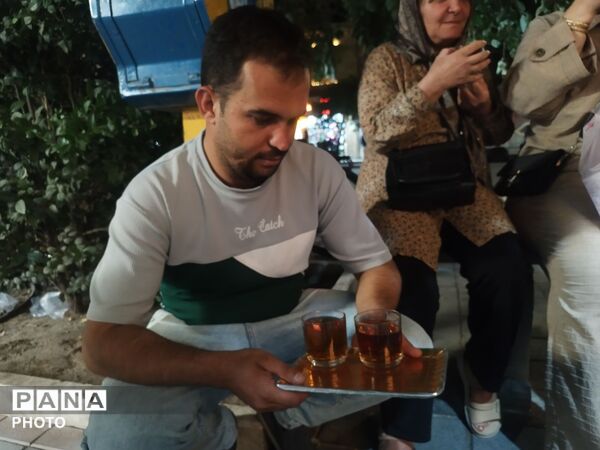 فعالیت چایخانه حوزه علمیه گلشن در قاب پانا
