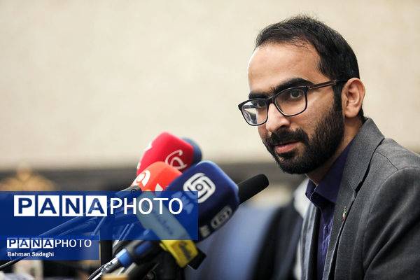 نشست خبری رئیس باشگاه دانش پژوهان جوان