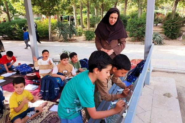 در کلاس عشق، زنگ مقاومت به صدا درآمد