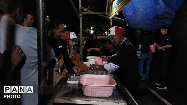 موکب روستای آهوان در هشتاد و دومین شب از اجتماعات مردمی 