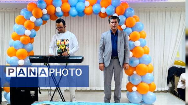 جشن روز دانش‌آموز در مدرسه معلم آشخانه 